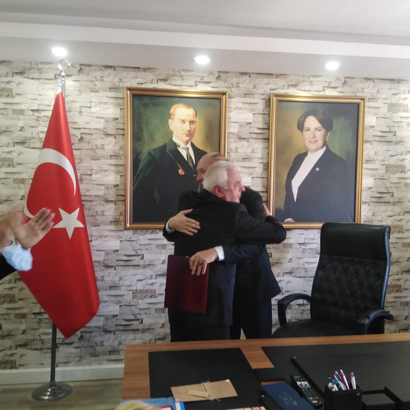 20-005.jpg