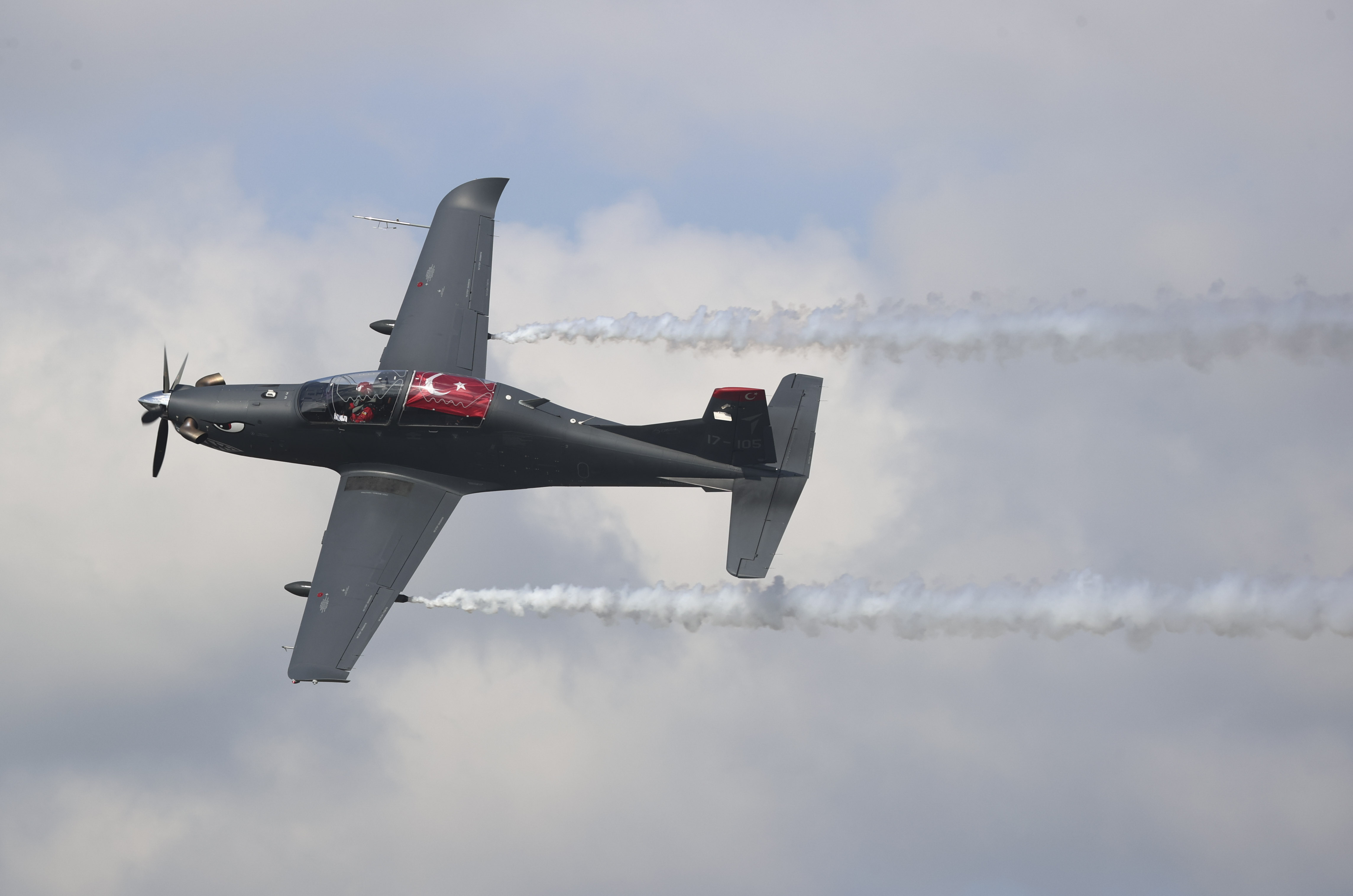 aa-20220830-28768084-28768074-teknofest-gosteri-ucuslari-ilgiyle-izlendi.jpg