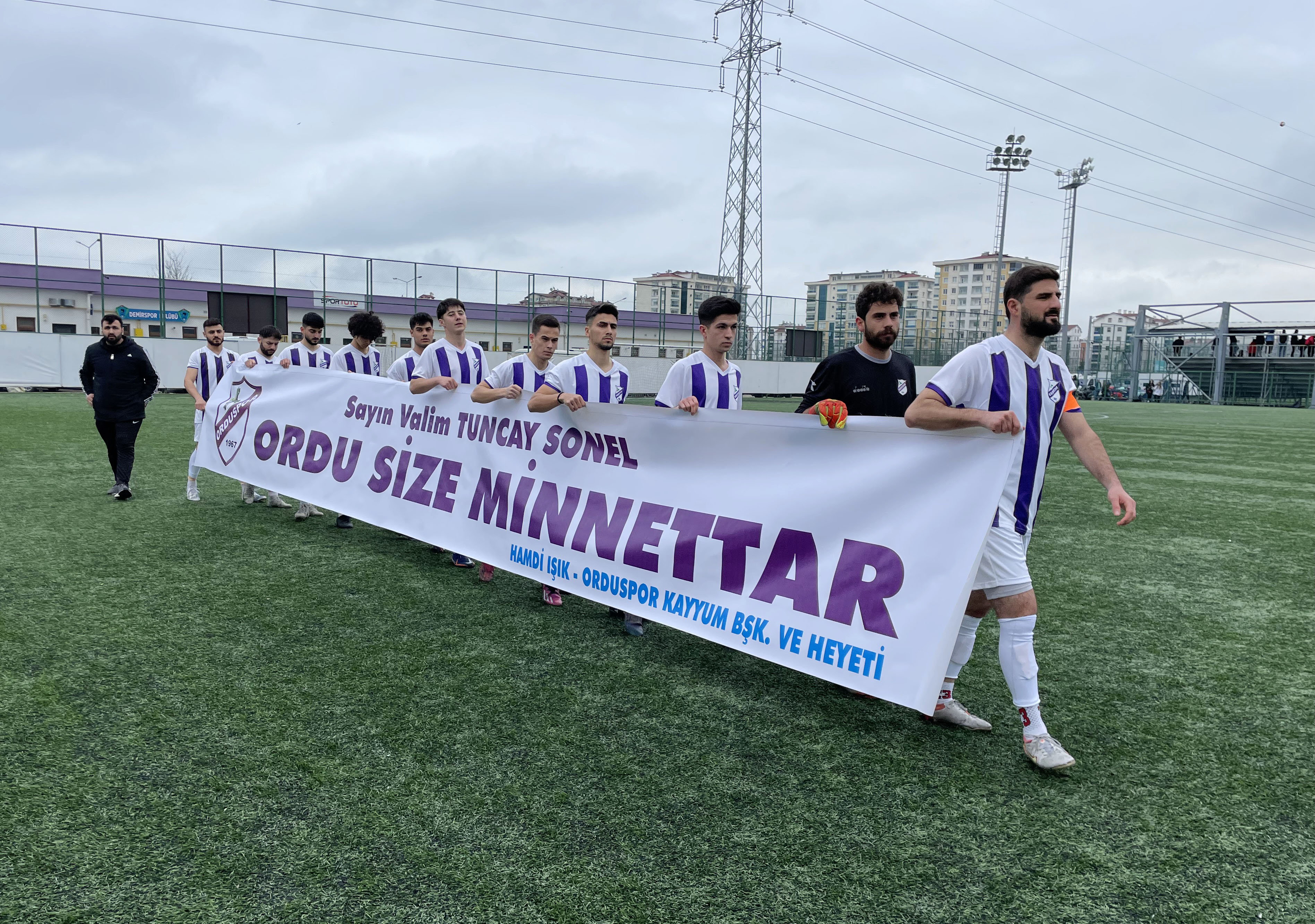 aa-20230325-30678163-30678156-orduspor-cogunlugu-depremzede-futbolculardan-olusan-kadrosuyla-yeniden-yesil-sahalara-dondu.jpg