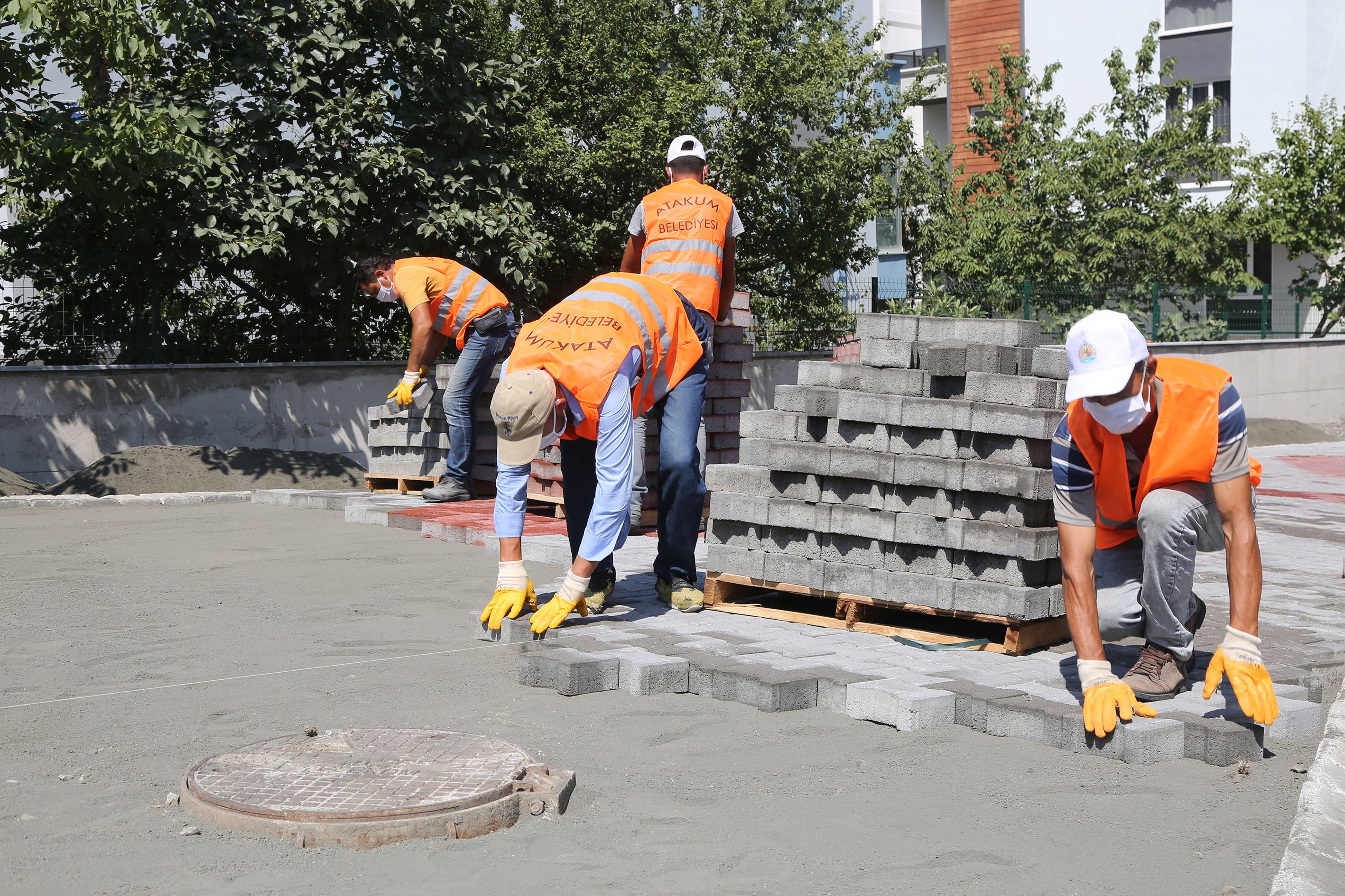 atakum-belediyesi-kentin-sokaklarini-2-milyon-adet-kilit-tas-parke-ile-kapladi-05.JPG