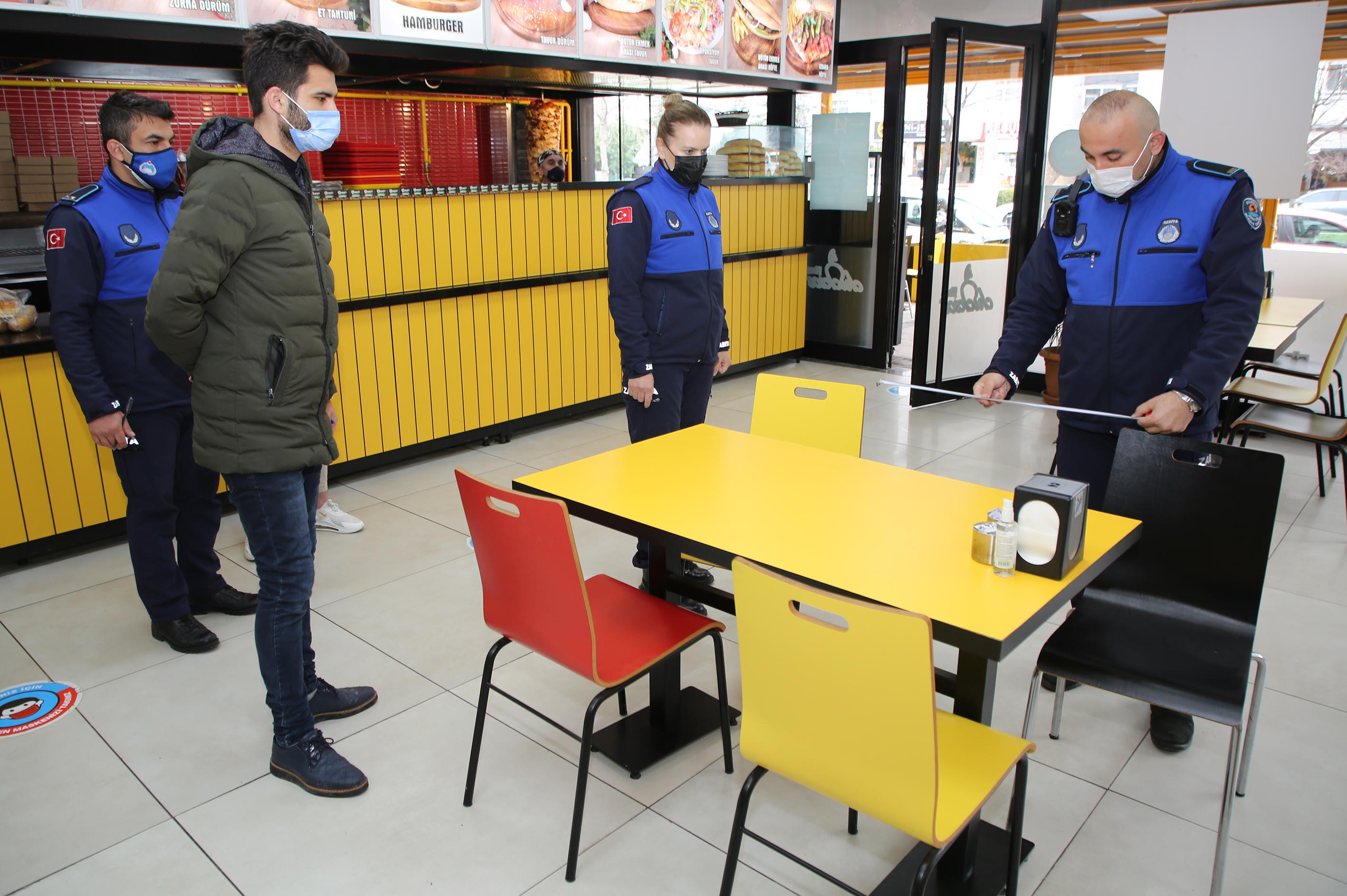 atakum-belediyesinden-restoran-ve-kafelere-tedbir-denetimi-4.jpg