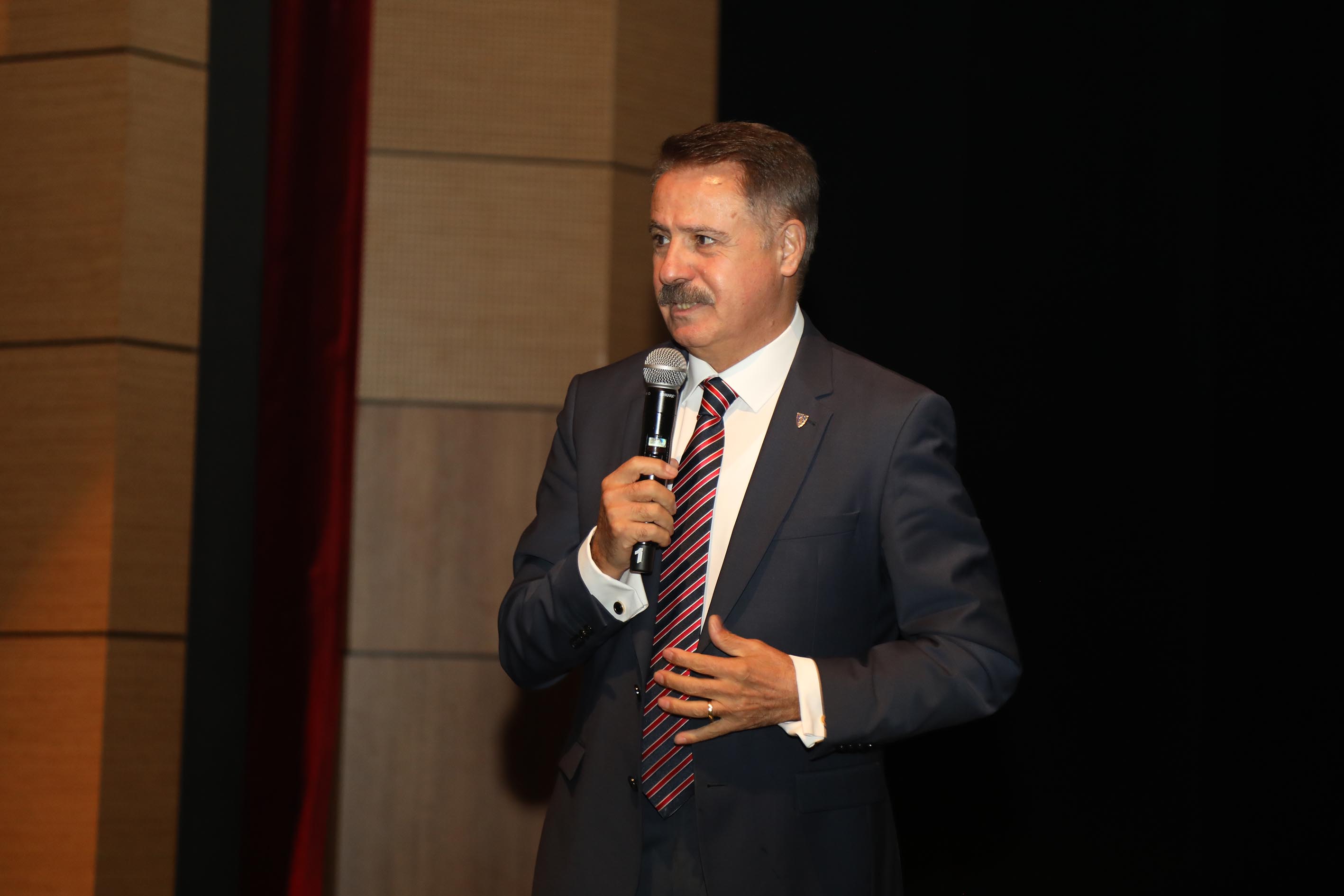 atakum-genclik-zirvesinde-buyuk-bulusma-2.jpg