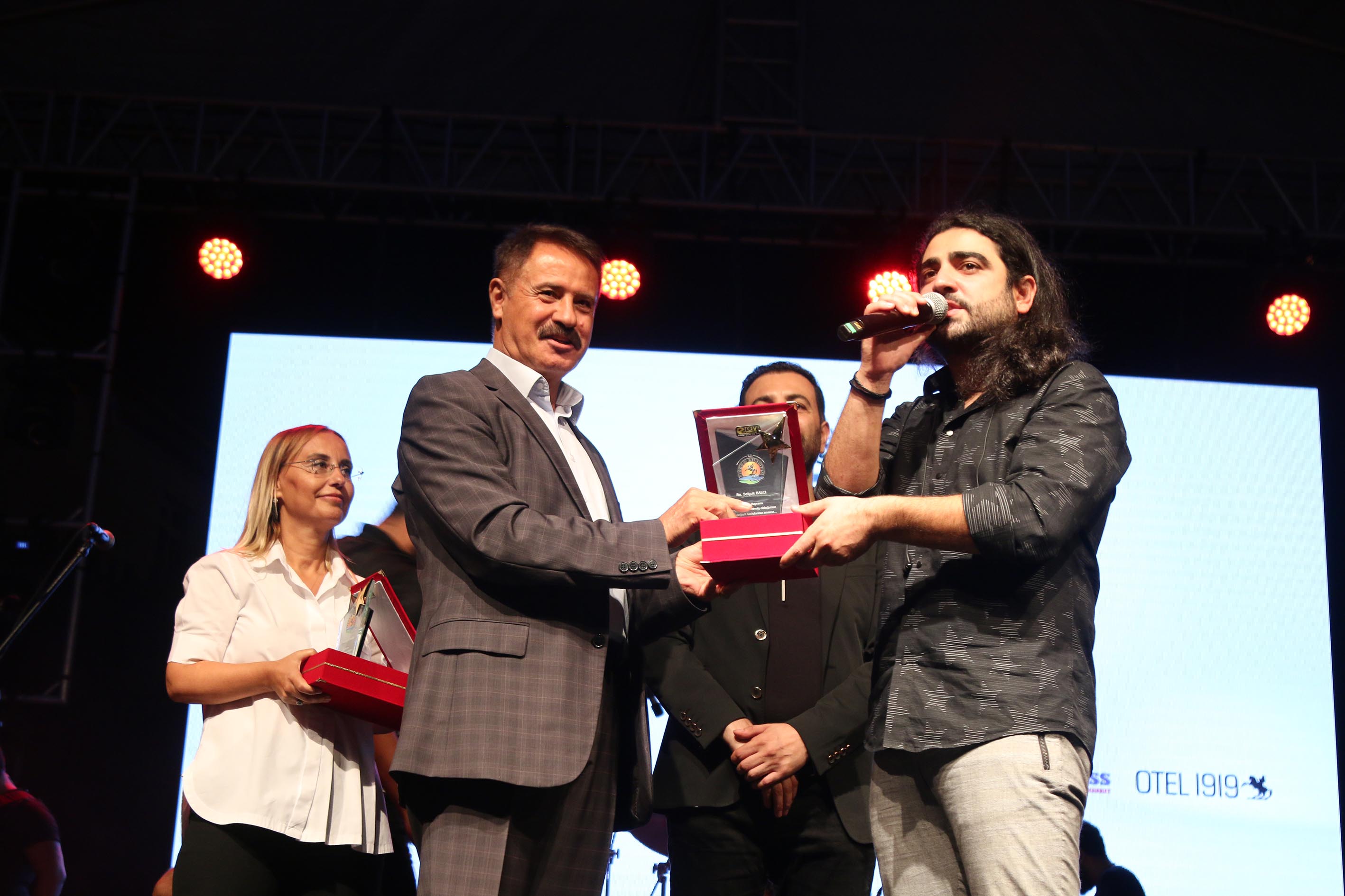 atakumda-zafer-coskusu-baskan-deveci-zaferi-ilelebet-yasatacagiz-11.jpg