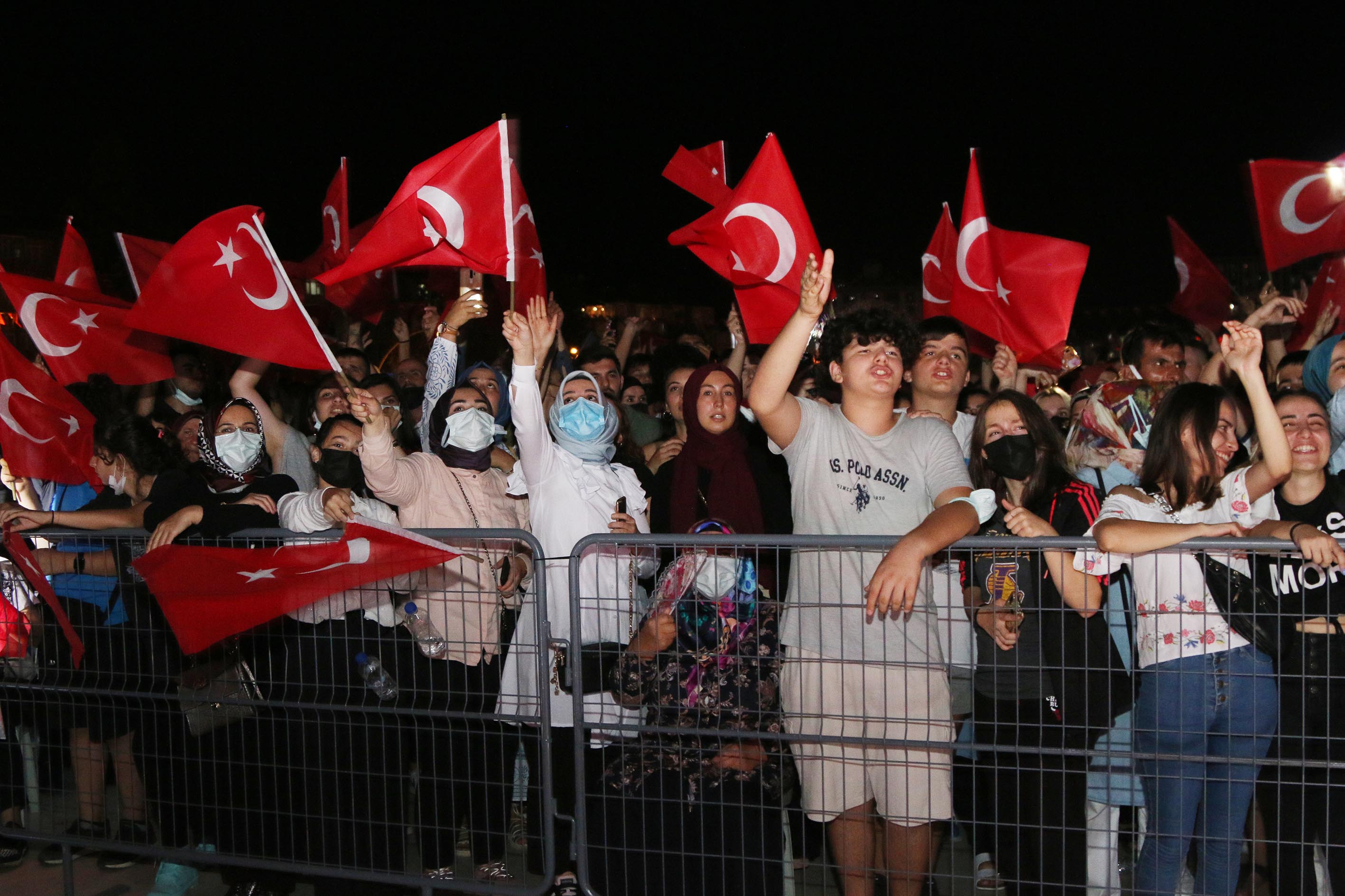 atakumda-zafer-coskusu-baskan-deveci-zaferi-ilelebet-yasatacagiz-15.jpg
