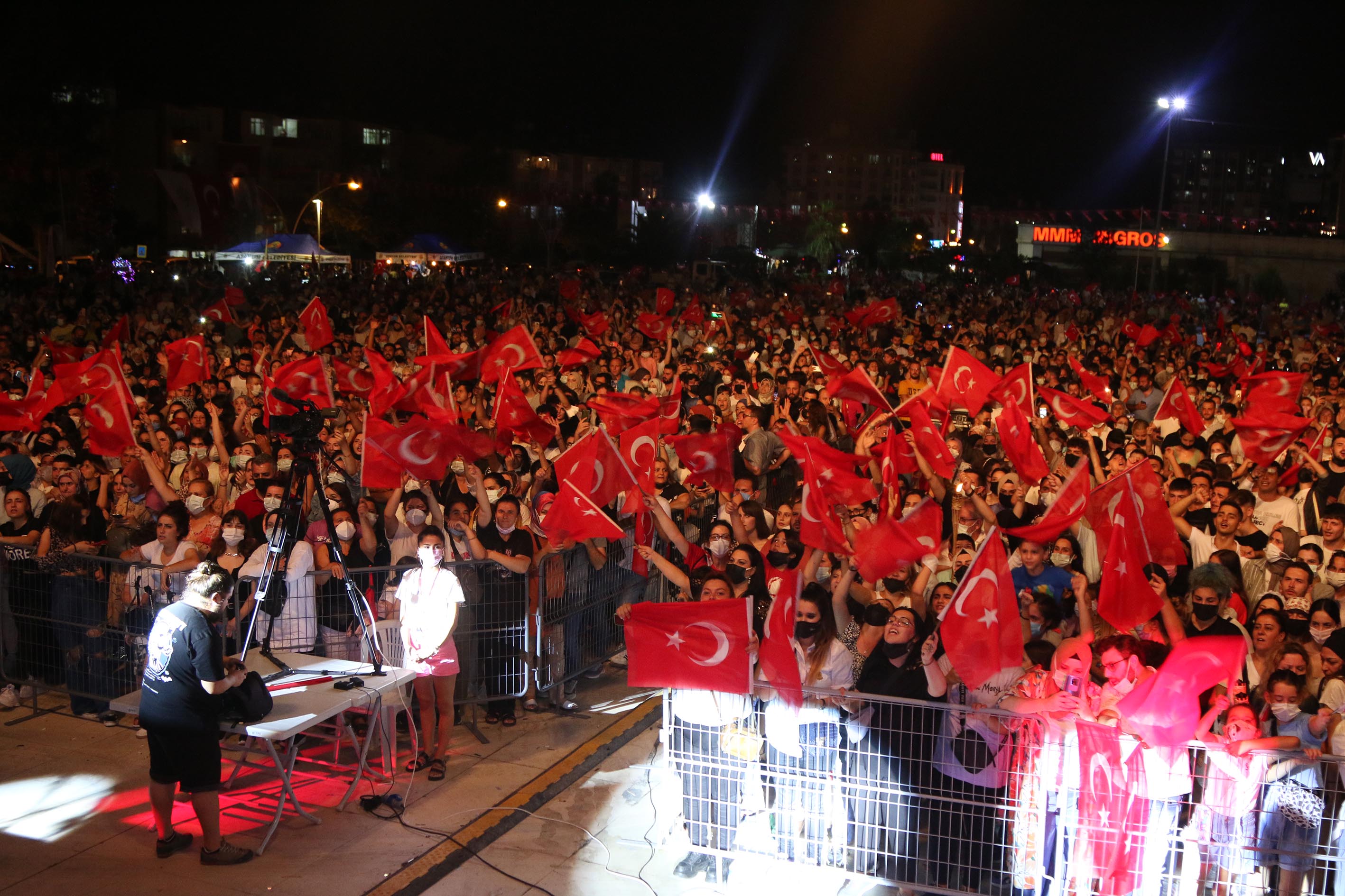 atakumda-zafer-coskusu-baskan-deveci-zaferi-ilelebet-yasatacagiz-3.jpg