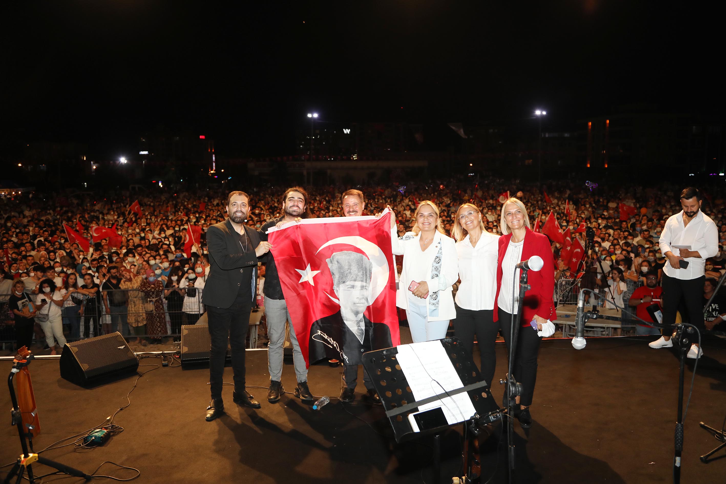 atakumda-zafer-coskusu-baskan-deveci-zaferi-ilelebet-yasatacagiz-6.jpg