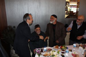 hac-arkadaslari-kahvalti-(1).jpg