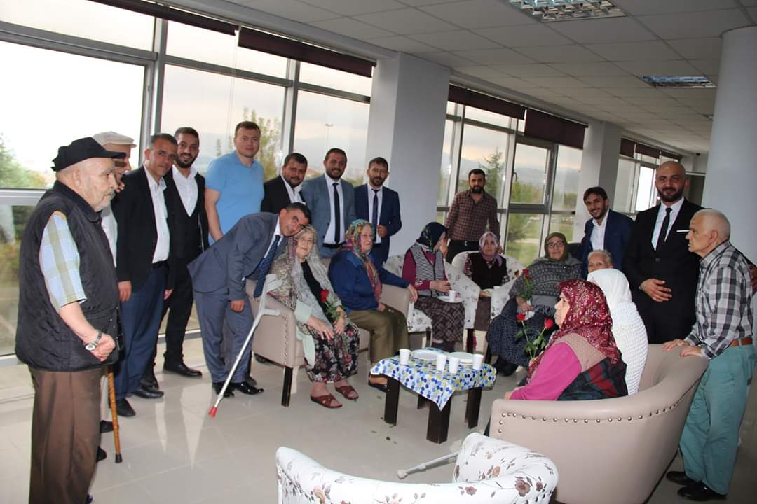 kadef-genclik-kollari-03.jpeg
