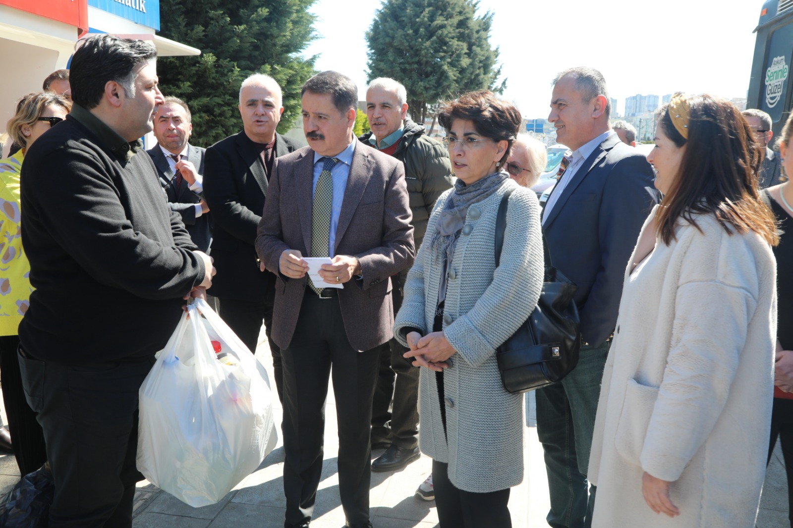 katik-otobusu-atakumda-dayanisma-tasiyor-1.jpeg