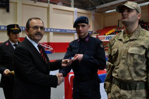 thumbnail_zihni-sahin---yemin-toreni2.jpg
