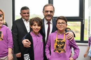 zihni-sahin---egitim-ugur1.jpg