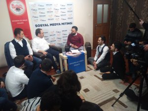 zihni-sahin---sosyal-medya2.jpg